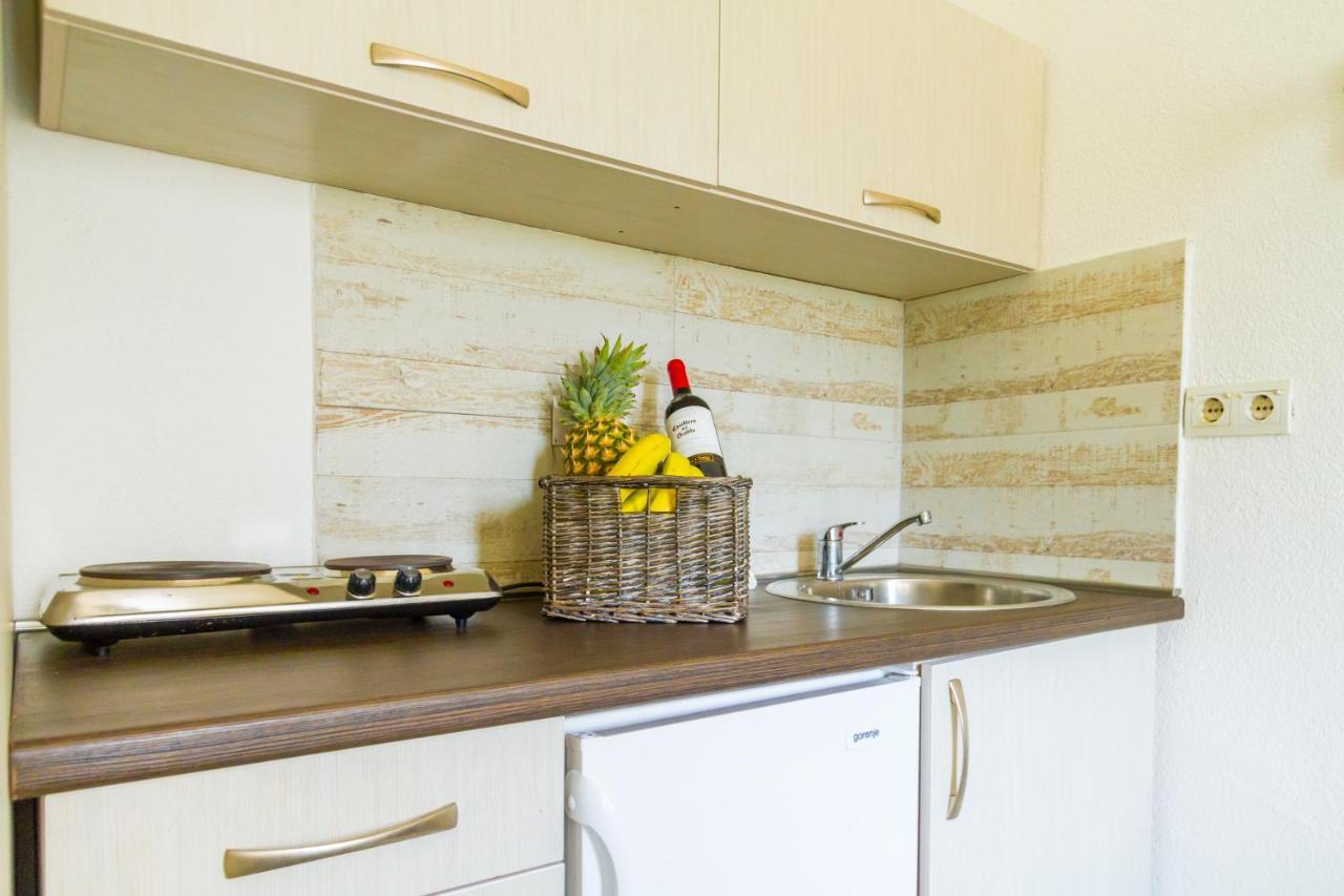 Belane Apartments Tivat Bagian luar foto