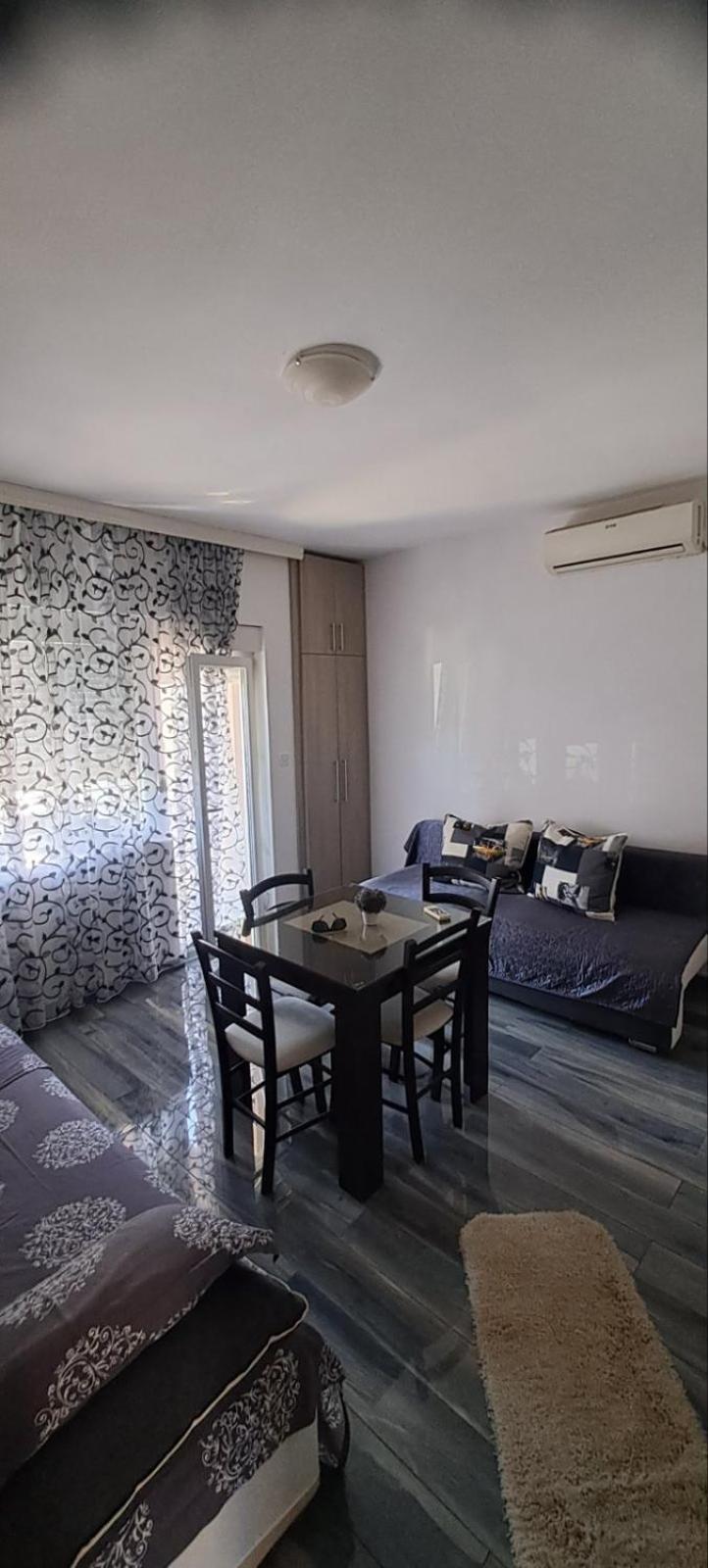 Belane Apartments Tivat Bagian luar foto