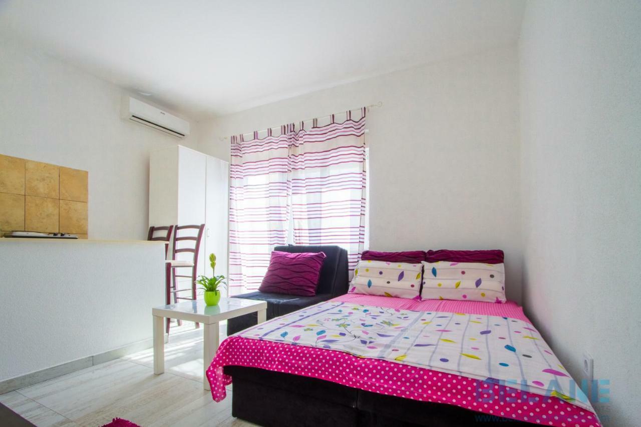 Belane Apartments Tivat Bagian luar foto
